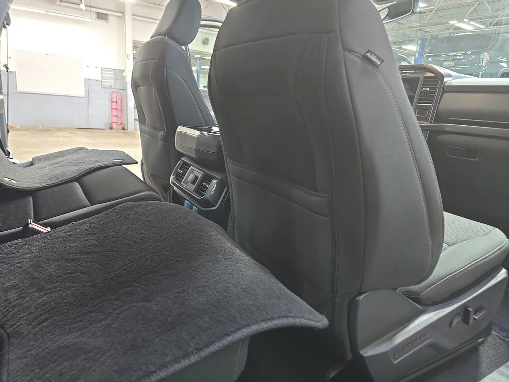Used 2023 Avalanche Ford XLT image 13