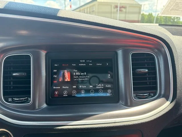 Used 2022 White Dodge SXT image 21