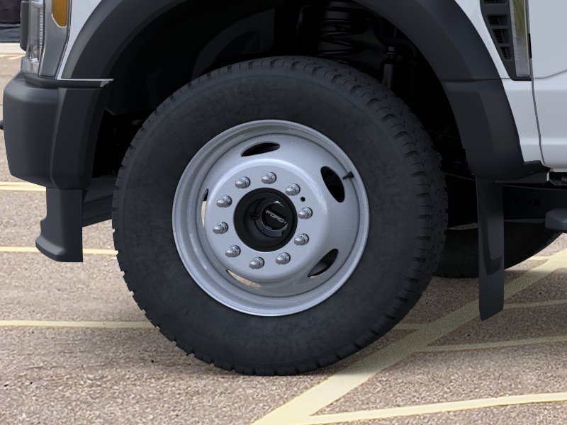 New 2026 Oxford White Ford F-550® XL image 19