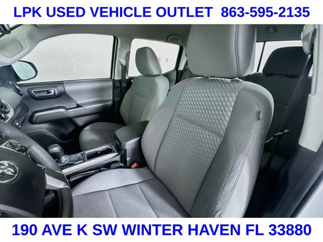 Certified Used 2022 White Toyota SR5 image 19
