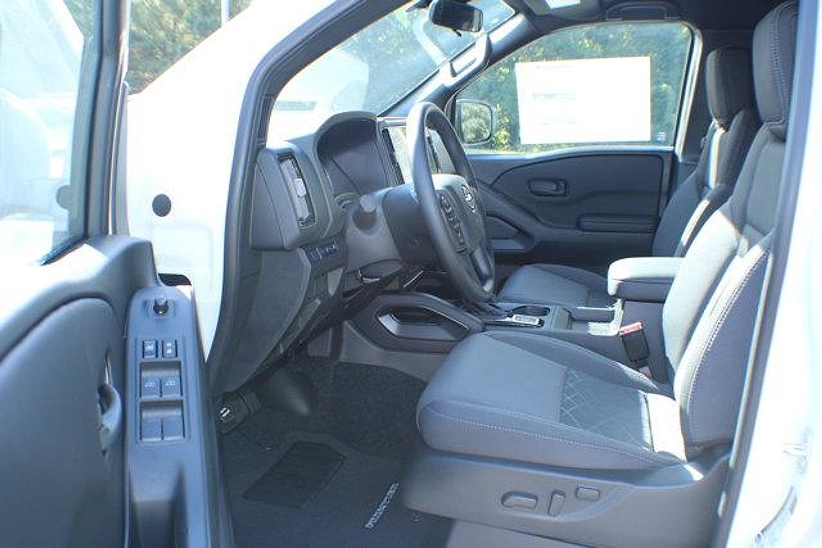 2026 Nissan Frontier SV - Photo 12