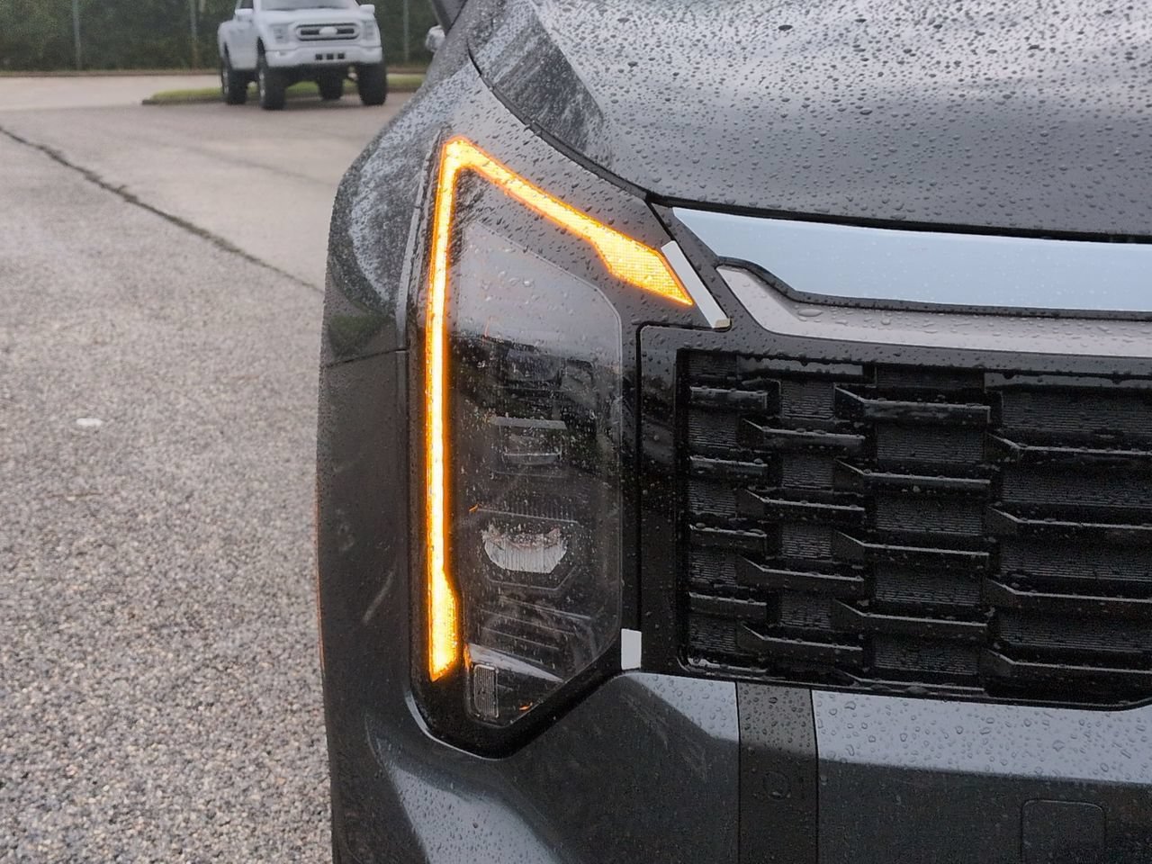 New 2027 Gravity Gray Kia S image 11