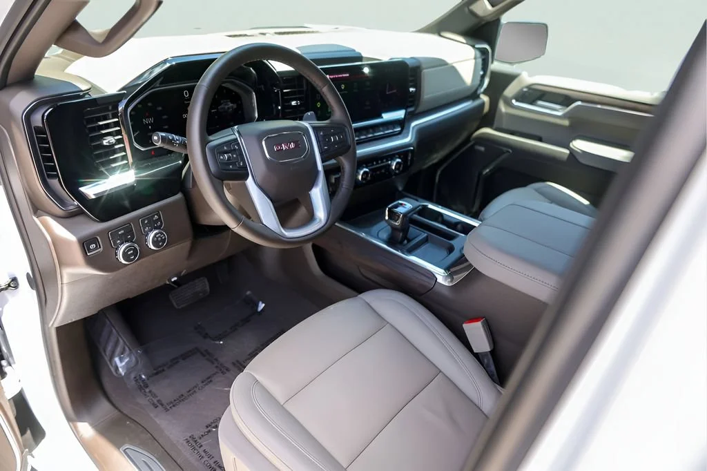 Used 2026 Glacier White Tricoat GMC SLT image 13