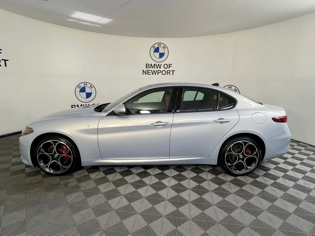Used 2022 Gray Alfa Romeo Ti image 13