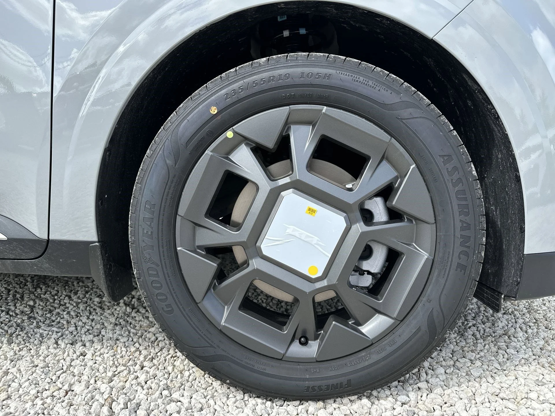 New 2026 Ceramic Silver Kia SX image 11
