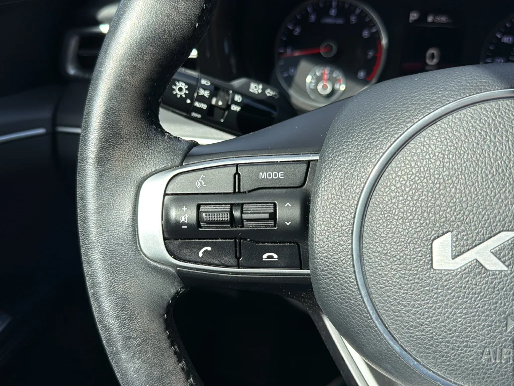 Certified Used 2022 White Kia GT-Line image 23