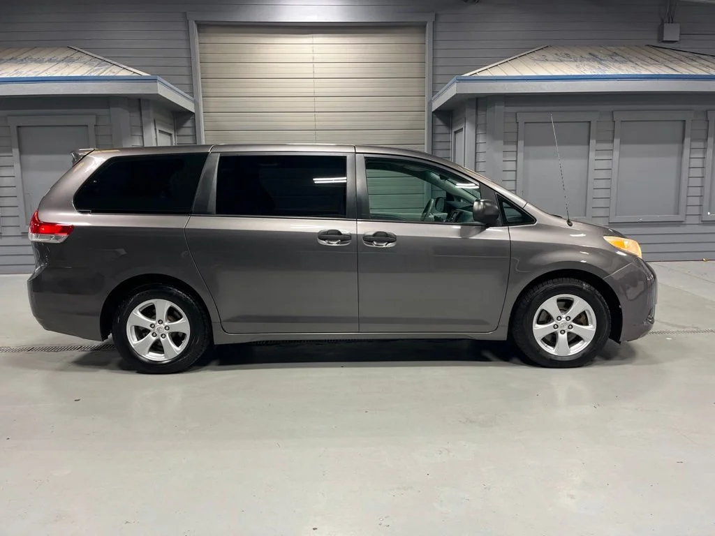 Used 2012 Predawn Gray Mica Toyota Base image 8