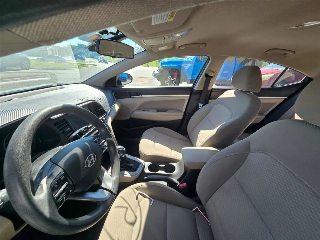 Used 2020 Black Hyundai SEL image 4
