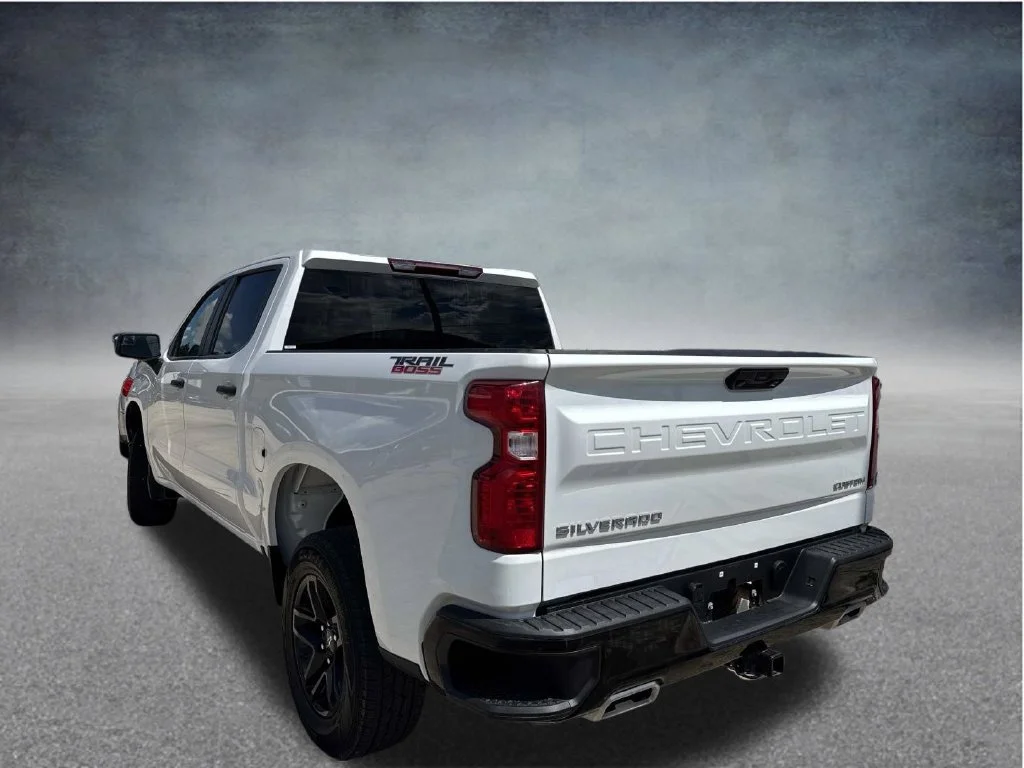 Used 2025 White Chevrolet Custom Trail Boss image 5