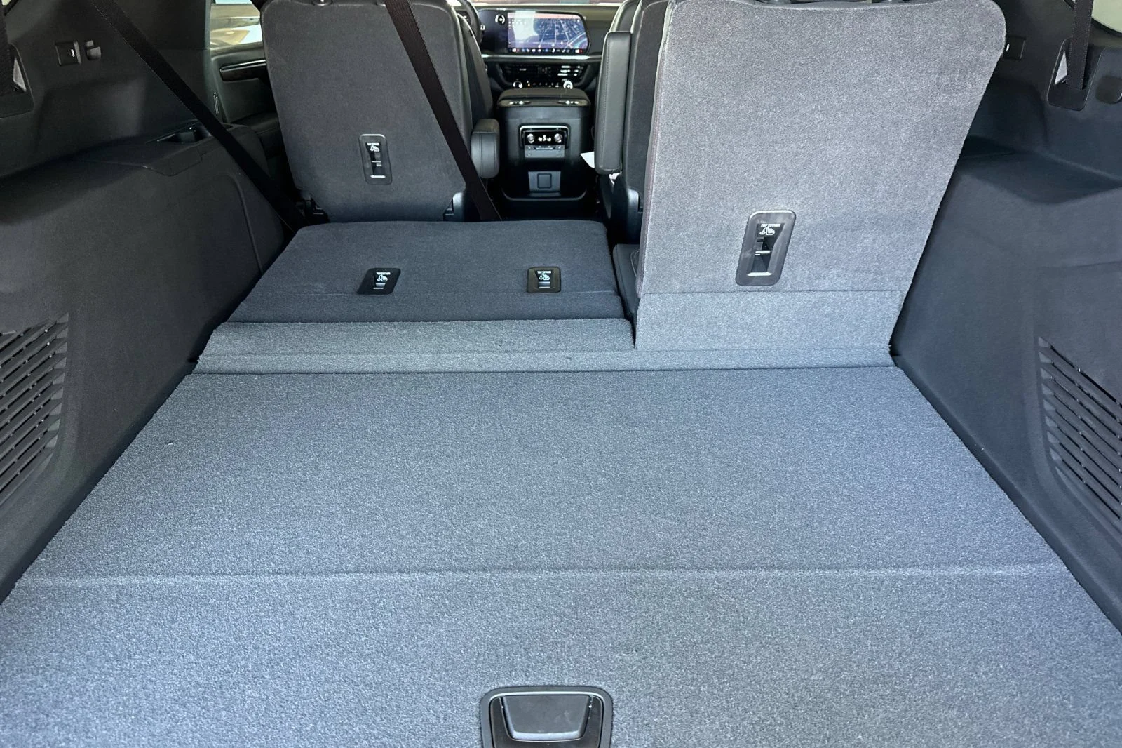 New 2025 Sterling Gray Metallic Chevrolet Premier image 16