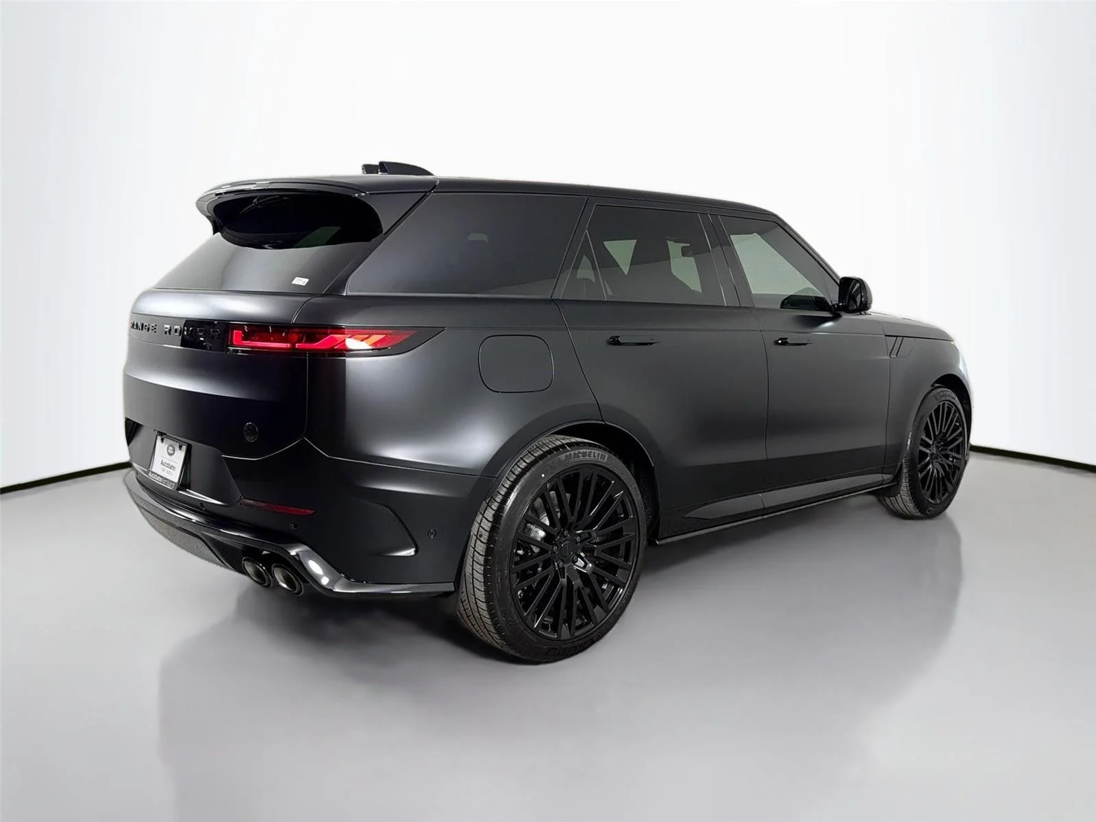 New 2026 Narvik Black #2 Land Rover SV Black V8 P635 image 5