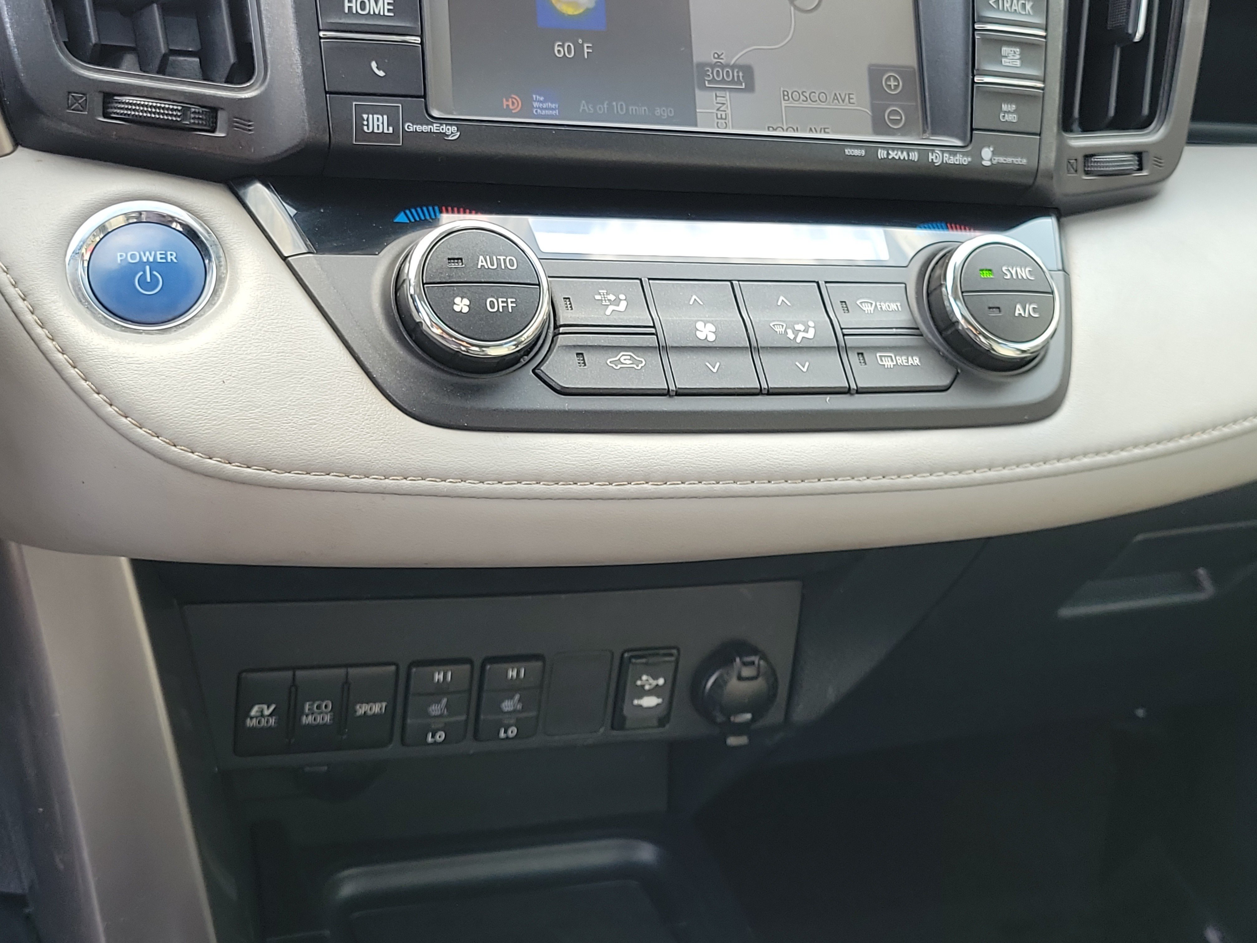 Used 2018 Blizzard Pearl Toyota Hybrid Limited image 27