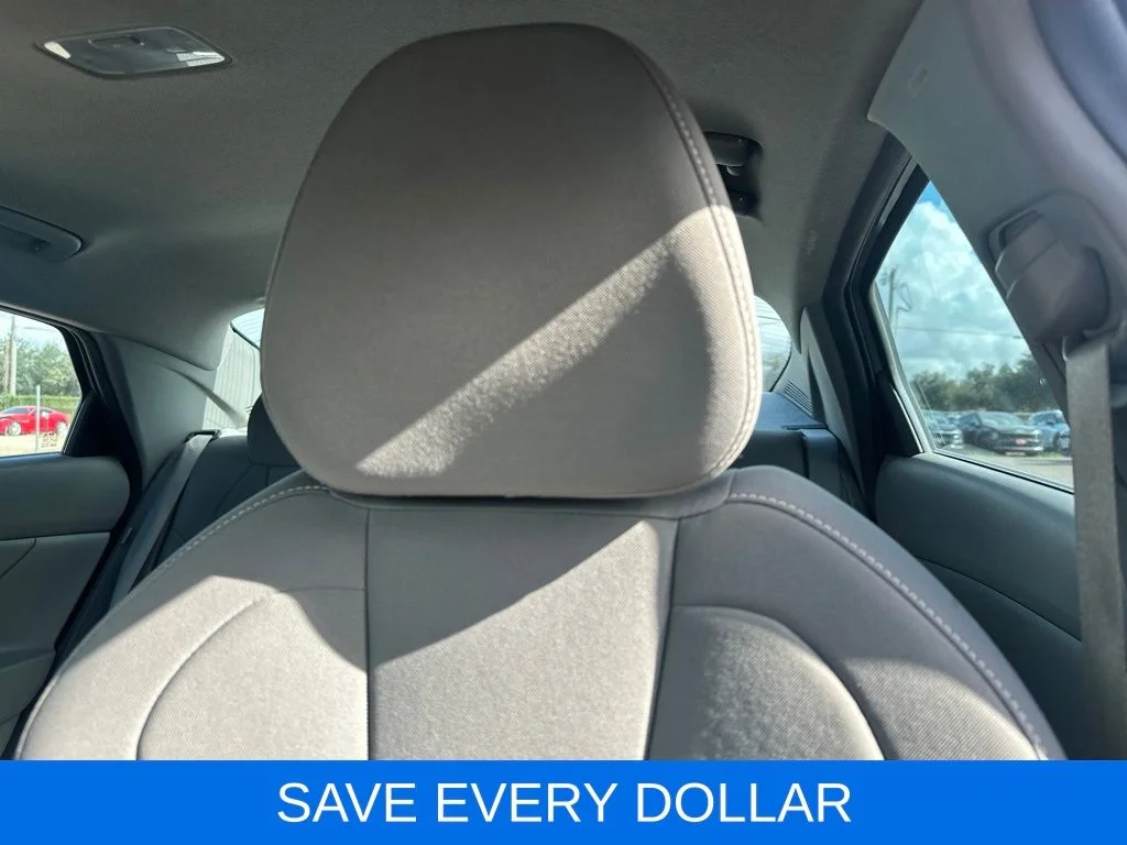 Used 2024  Hyundai SEL image 10