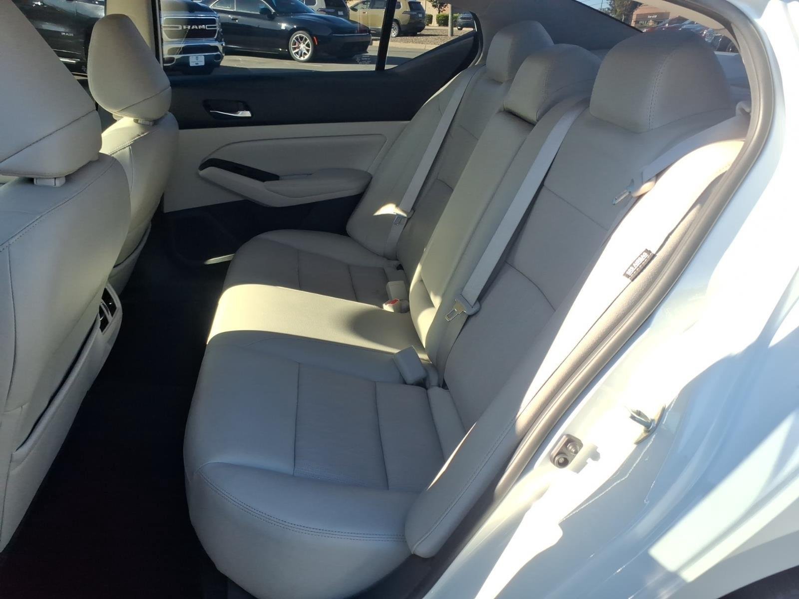 Used 2020 Pearl White Tricoat Nissan 2.0 Platinum image 20