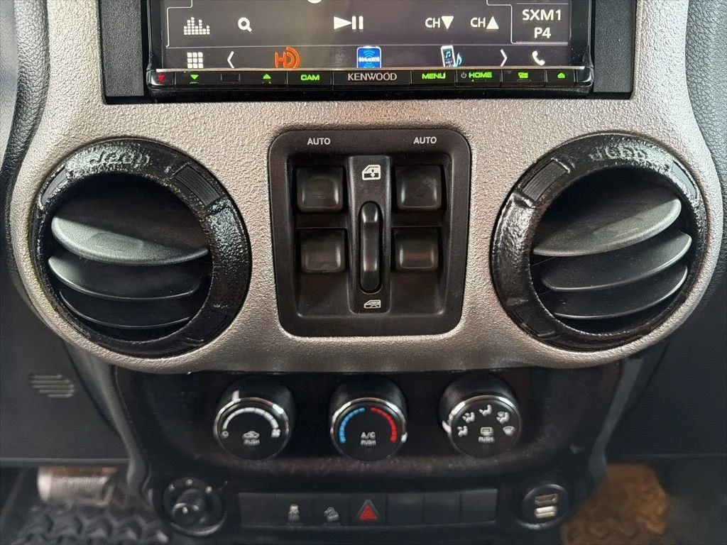 Used 2015 Silver Jeep Unlimited Sport image 49