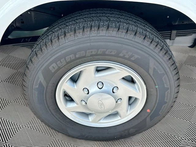 New 2026 Oxford White Ford Base image 15
