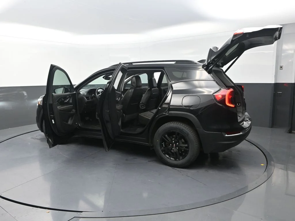 Used 2022 Black GMC AT4 image 36