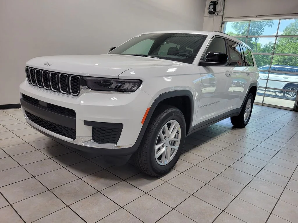 New 2026 White Jeep Laredo X image 3