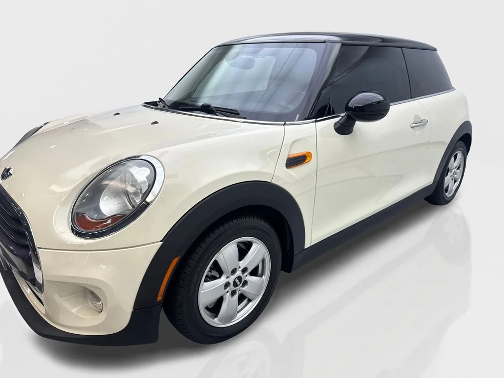 Used 2016 White MINI Base image 11