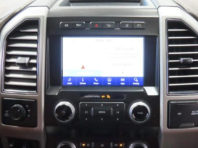 Used 2021 Oxford White Ford King Ranch Crew Cab image 29