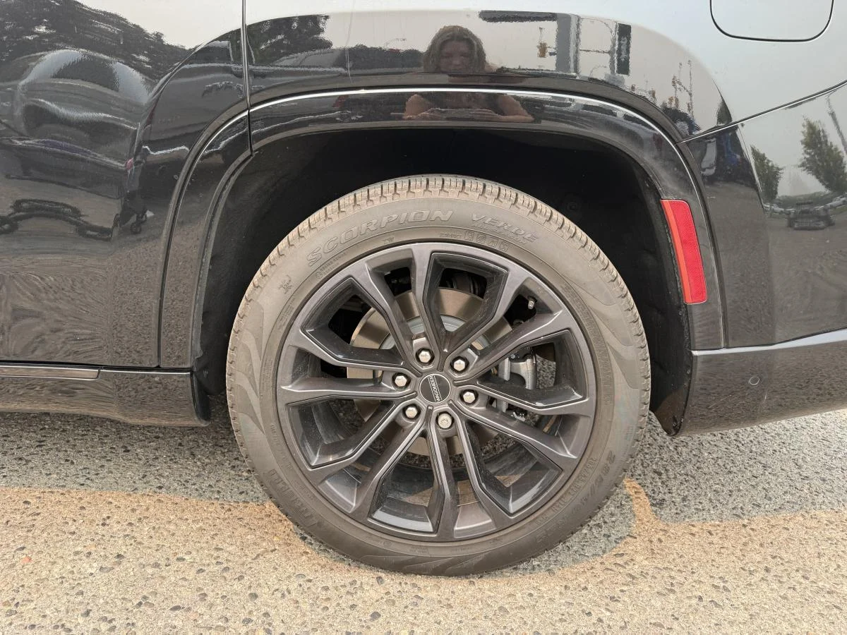 Used 2024 Black Jeep Series Ii Obsidian image 9
