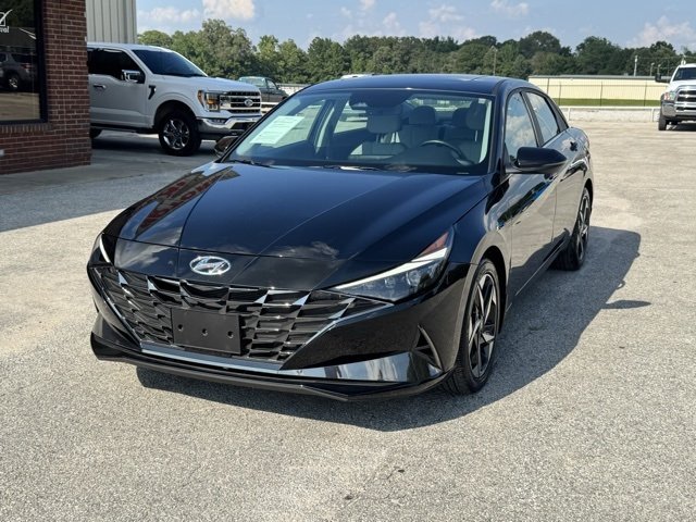 2023 Hyundai Elantra Limited photo 3