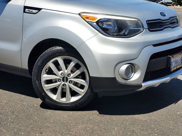 Used 2017 Silver Kia Plus image 9