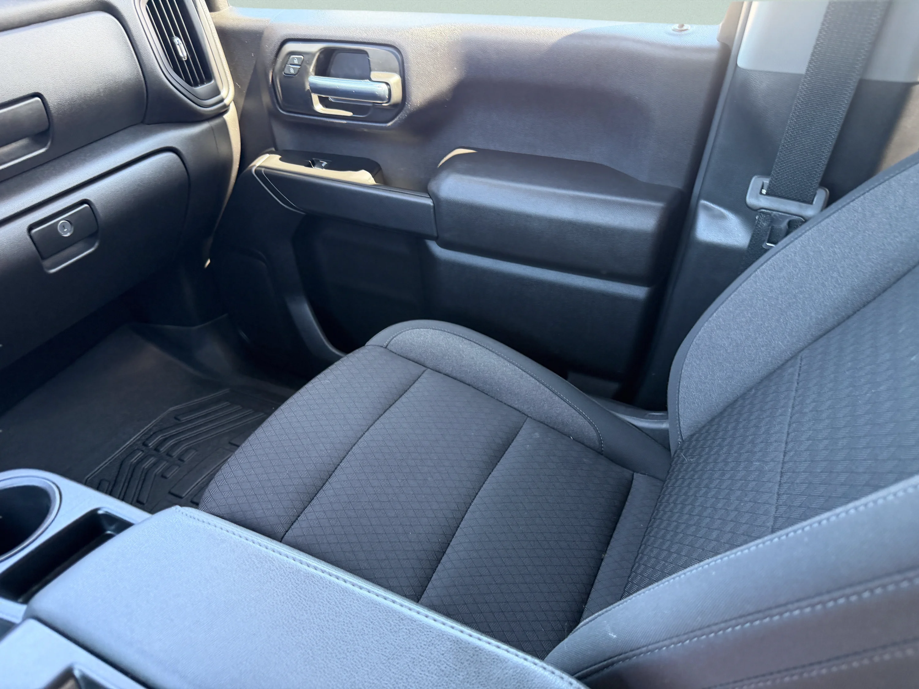 Used 2025 Summit White Chevrolet Custom image 21