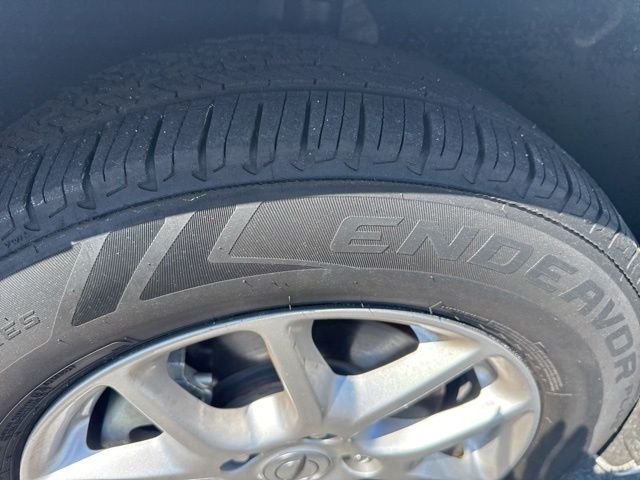 Used 2024 Bright White Clearcoat Chrysler Touring L image 10