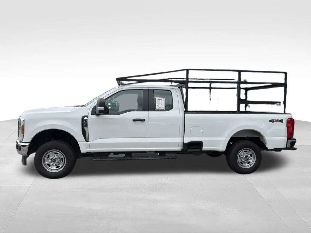 Used 2024 White Ford XL image 4