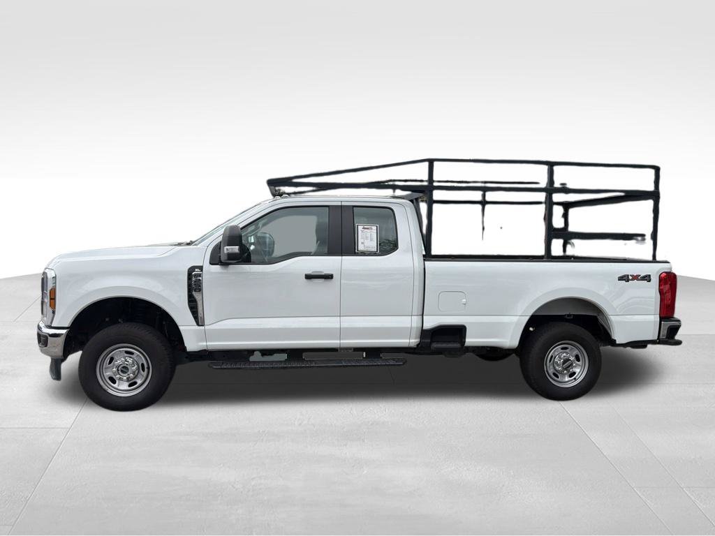 Used 2024 White Ford XL image 4
