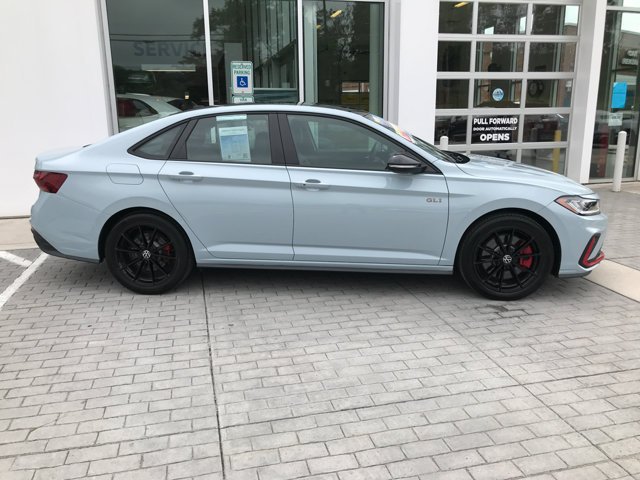 Certified Used 2025 Monument Gray w/Deep Black Roof Volkswagen Autobahn image 9
