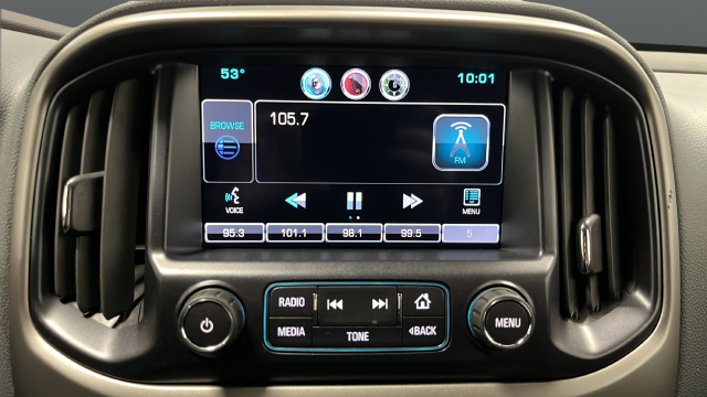 Used 2015 Black Chevrolet Z71 image 14
