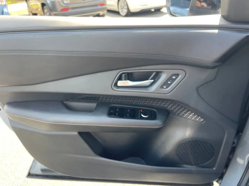 Certified Used 2024 Gray Nissan ENGAGE image 9
