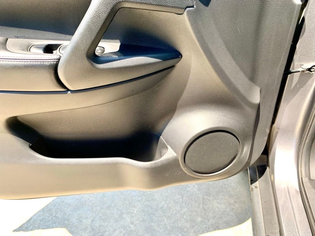 Used 2020 Gray Nissan SV image 12