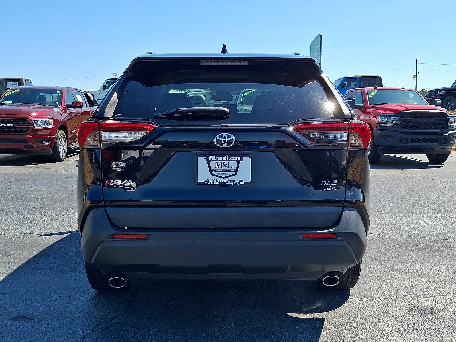 Used 2021 Midnight Black Metallic - 218 Toyota XLE image 5