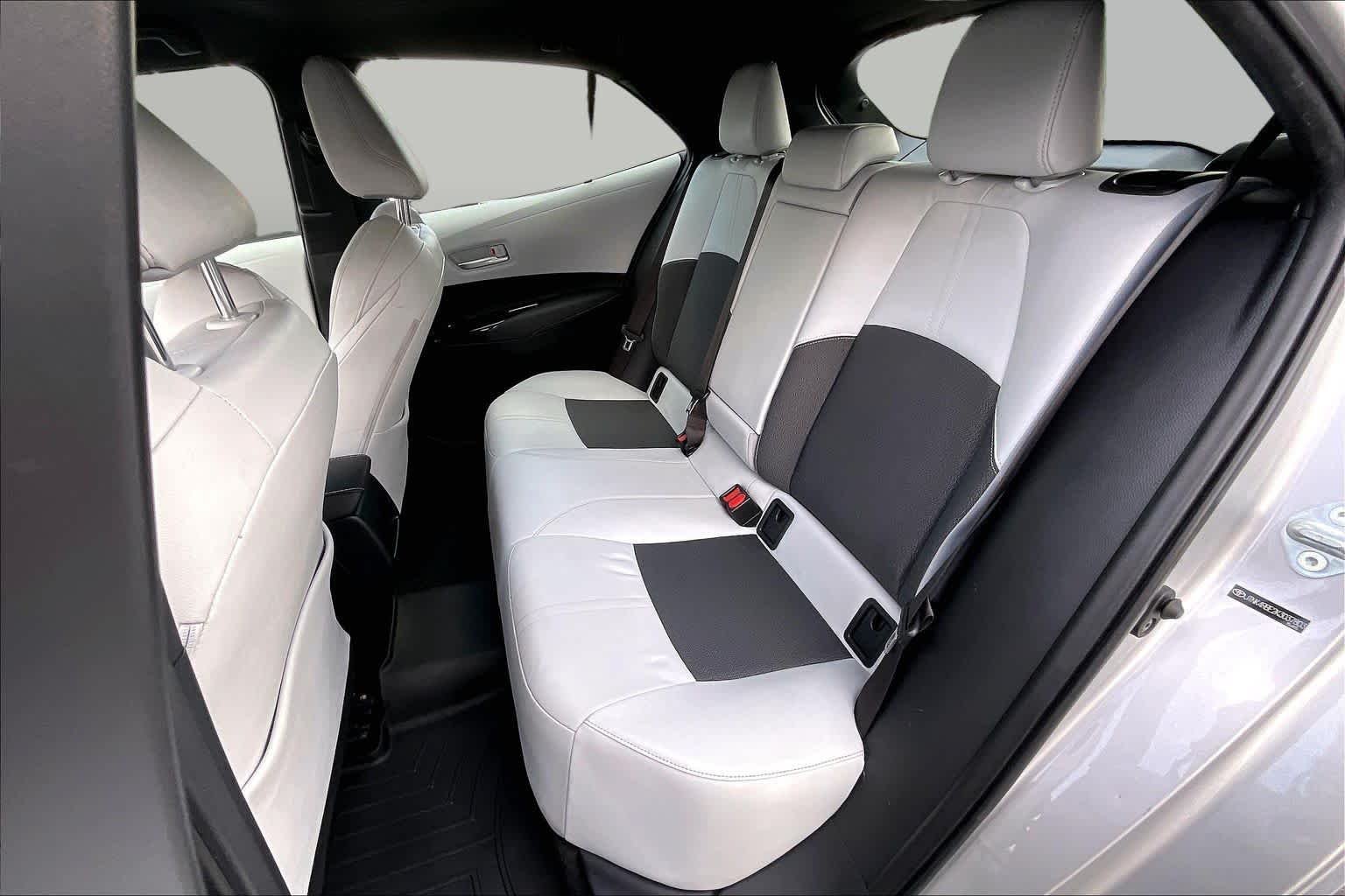 Used 2019 Classic Silver Metallic Toyota XSE image 19
