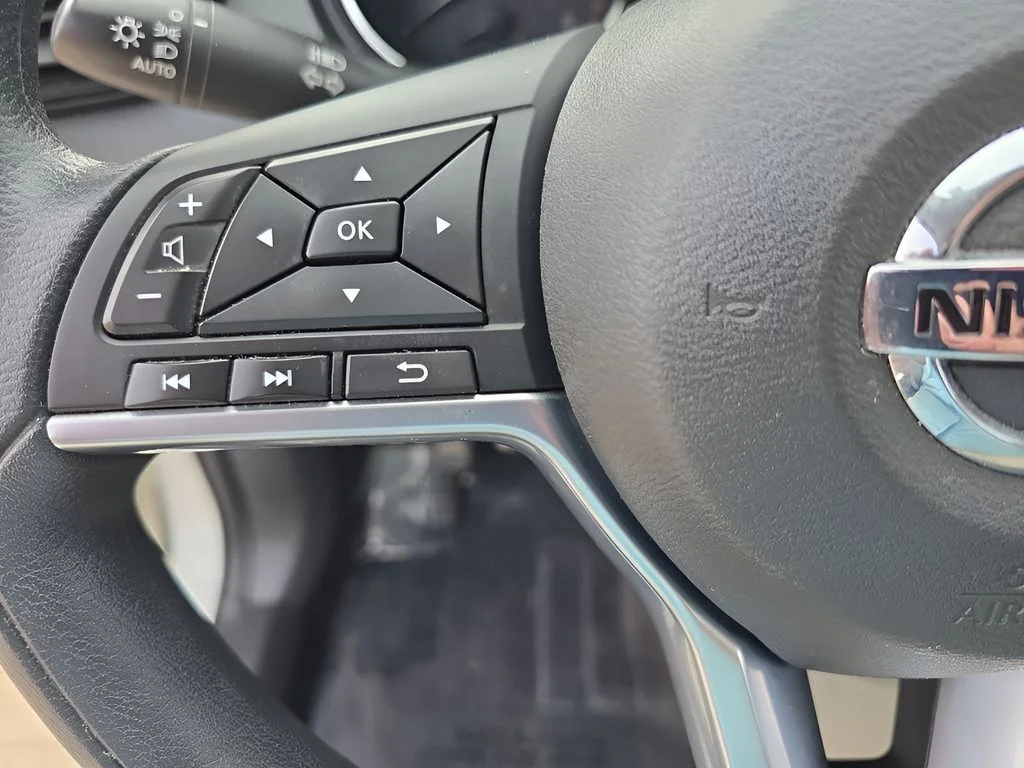 Used 2022 White Nissan SV image 16