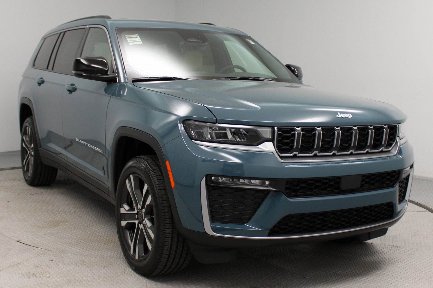 2027 Jeep Grand Cherokee L