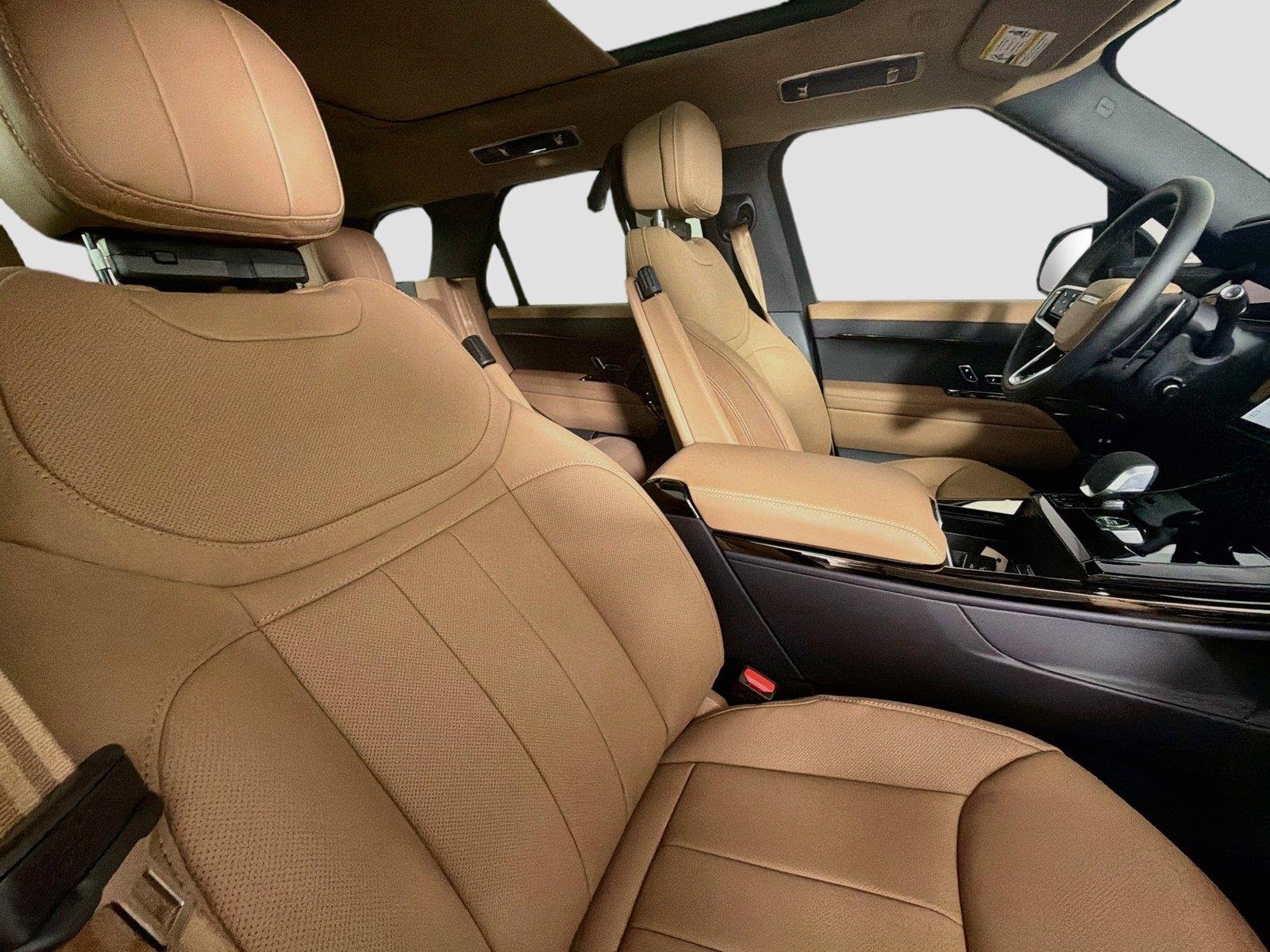 New 2026 Carpathian Grey Land Rover SE image 27