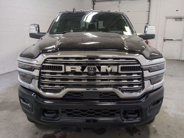 New 2026 Diamond Black Crystal Pearl-Coat Exterior Paint RAM Limited image 8