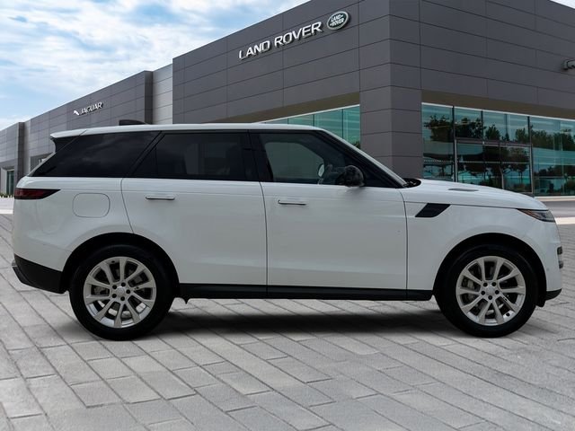Certified Used 2025 Fuji White Land Rover SE image 6