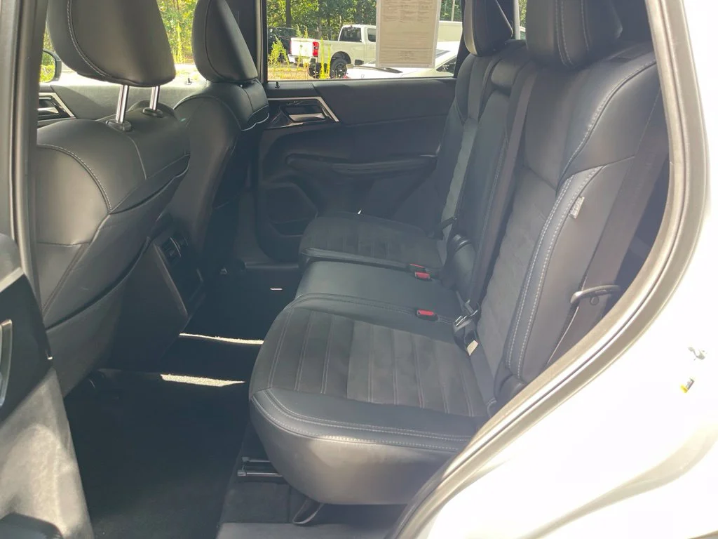 Used 2024 White Mitsubishi SE image 14