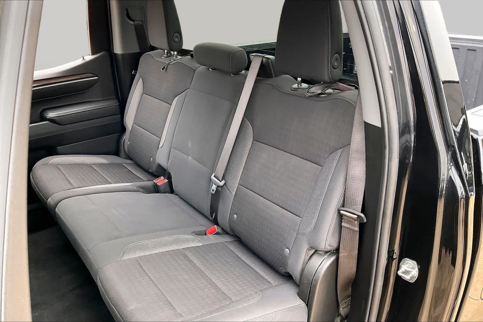 Used 2025 Black Chevrolet LT image 18