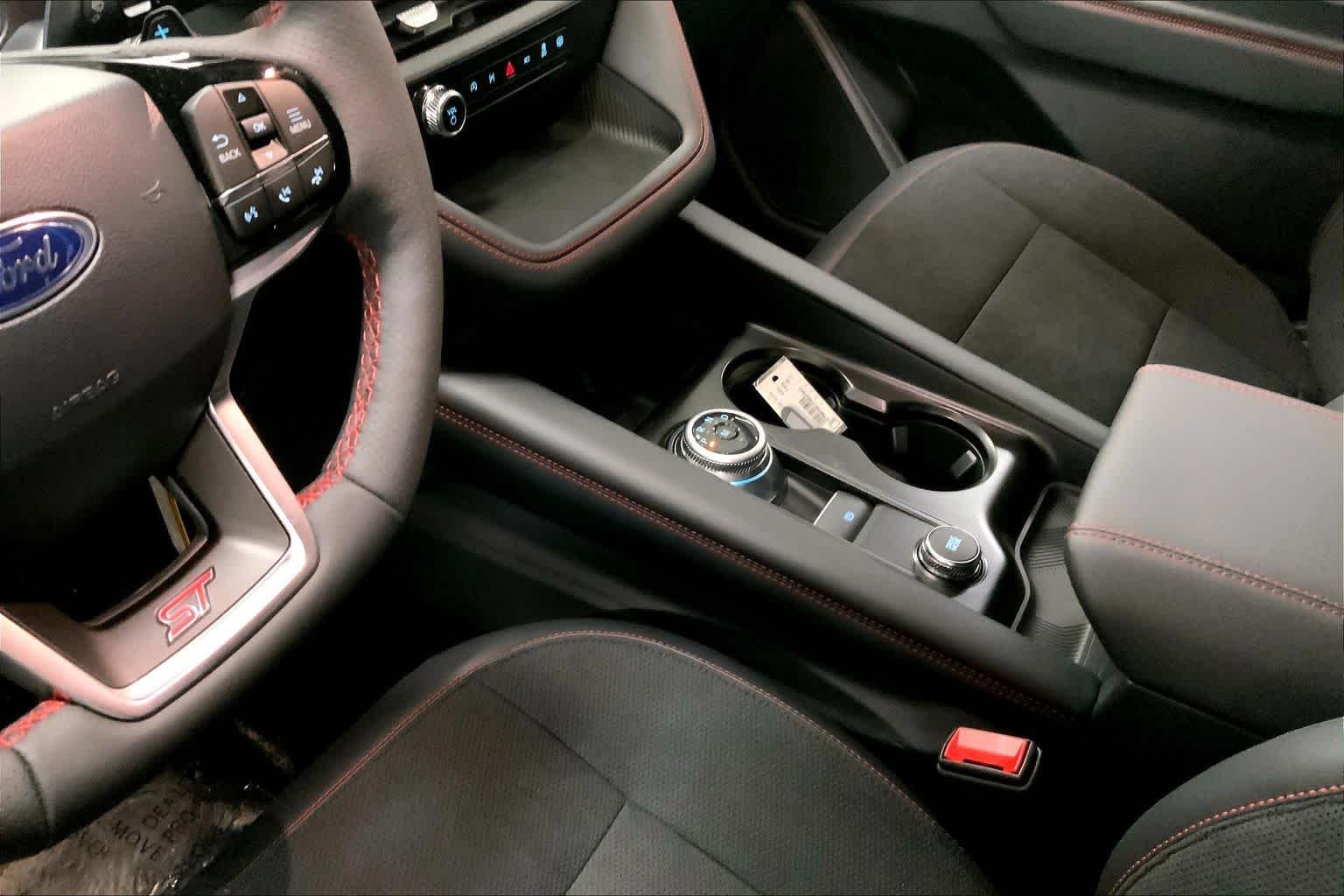 New 2026 Star White Metallic Tri-Coat Ford ST image 6