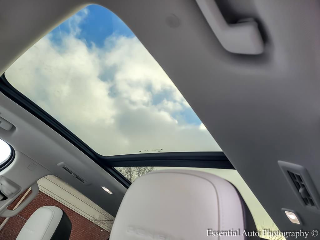 2024 GMC ACADIA - Image 9