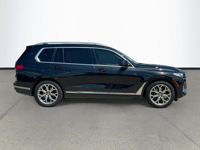 Used 2022 Black BMW xDrive40i image 5