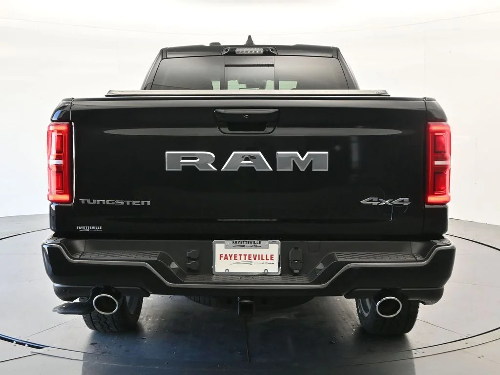 New 2026 Diamond Black Crystal Pearl-Coat Exterior Paint RAM Tungsten image 8