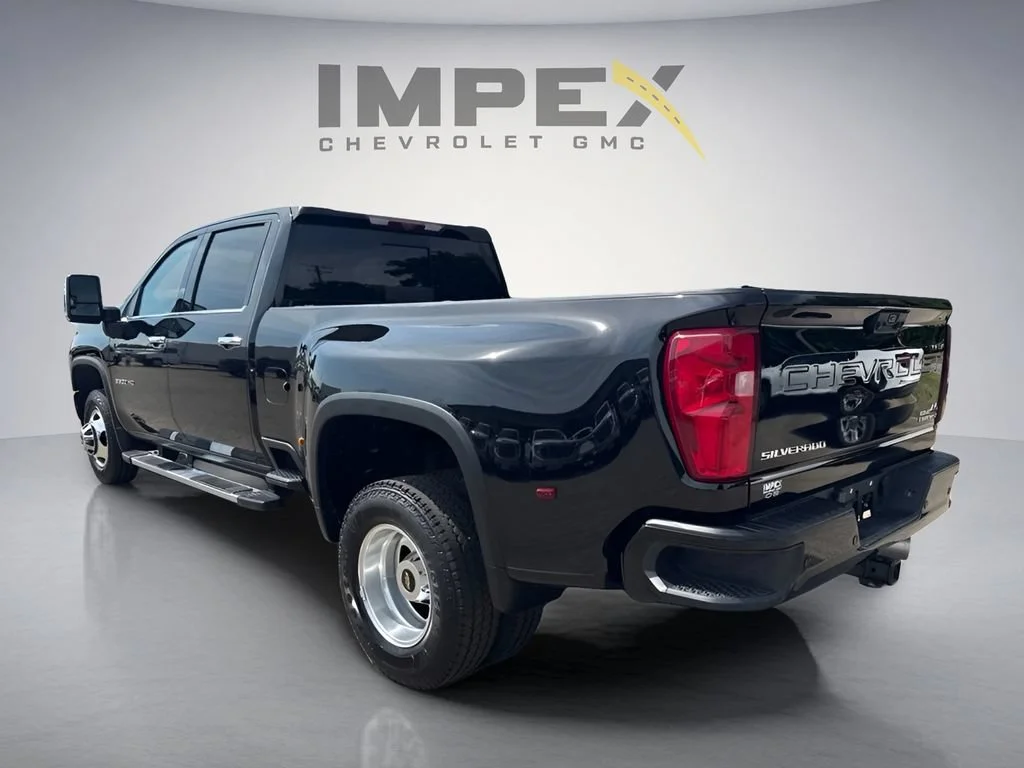 Used 2023 Black Chevrolet High Country DRW image 3