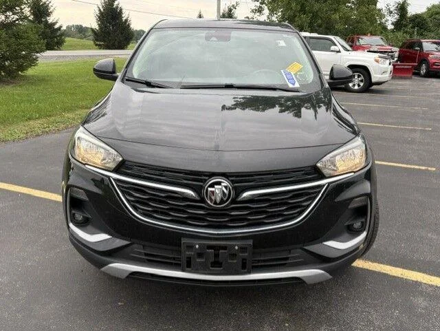 Used 2022 Ebony Twilight Metallic Buick Preferred image 5